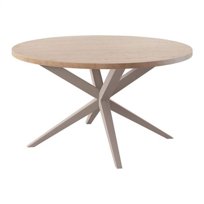Ronde eettafel van 140 cm met een blad in misty oak en opvallend gekruist onderstel in beige metaal.