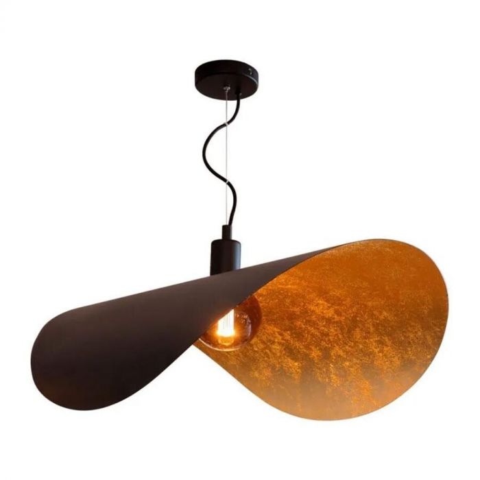 Hanglamp Saceda in zwart met goudkleurige binnenzijde. Uniek golvend ontwerp voor een stijlvolle en sfeervolle verlichting.