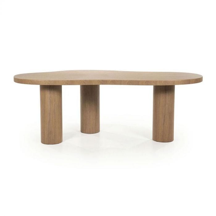 Eettafel Bobbie van Eleonora in walnootfineer, met organisch gevormd blad en drie stevige cilindervormige poten in frontaal aanzicht.