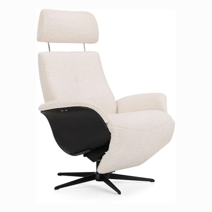 Baenks Via Roma relaxfauteuil in stof Ascot pearl met zwarte 5-teenspoot en hoofdsteun, schuin vooraanzicht.