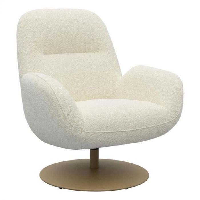  Draaibare fauteuil Nola met beige bouclé bekleding en modern metalen onderstel, vooraanzicht in studio-opstelling.