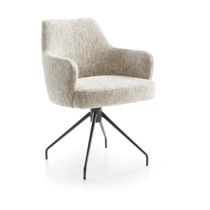 Eetkamerstoel Granville in lichtgrijze Haima-stof met zwarte metalen draaivoet, driekwart zijaanzicht op witte achtergrond.