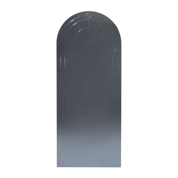 Spiegel Bowie van COCOmaison in rookglas met ingelaserde decoratieve lijnen, staand tegen een witte achtergrond.