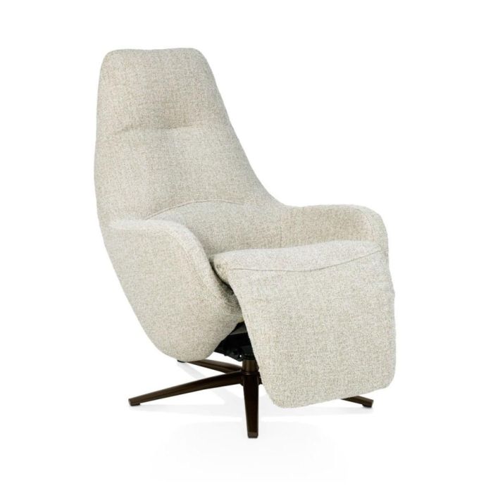 Relaxfauteuil Arco in groene boucléstof met metalen steelbrown onderstel, gezien schuin van voren.