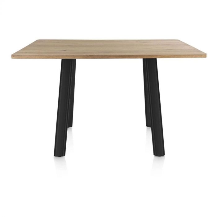 Happy@Home bartafel Zade in dune kleur met zwart metalen poten, gefotografeerd recht van voren.