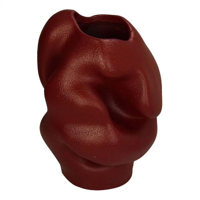 Bordeauxrode Kersten vaas met organische, kunstzinnige vorm en matte structuur, geschikt als decoratief object of bloemenvaas.