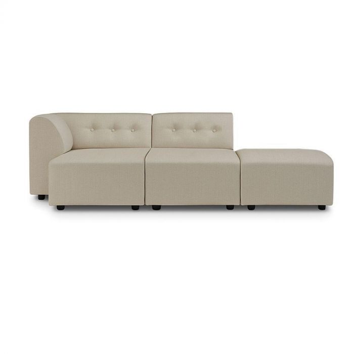 Elementenbank Vint in beige stof, bestaande uit drie modulaire delen met knoopdetails in de rugleuning.