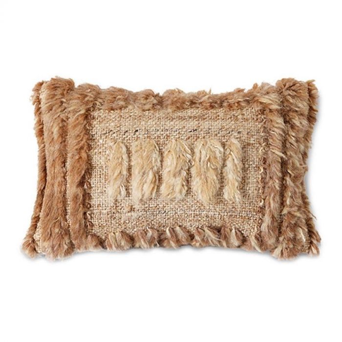 Rechthoekig HKLIVING sierkussen Furry Naturel 40x25 cm met pluizige franjes en zachte wolstructuur.