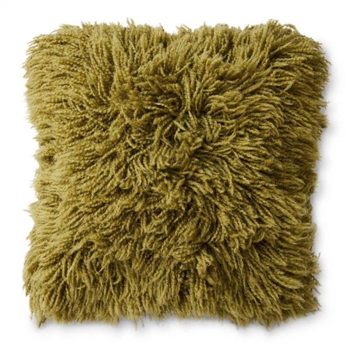 Vierkant HKLIVING Fluffy kussen in olijfgroen, met volle en pluizige structuur.
