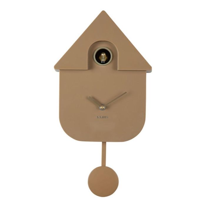 Karlsson wandklok Modern Cuckoo Oro in mocha brown, vooraanzicht met koekoek en pendel.
