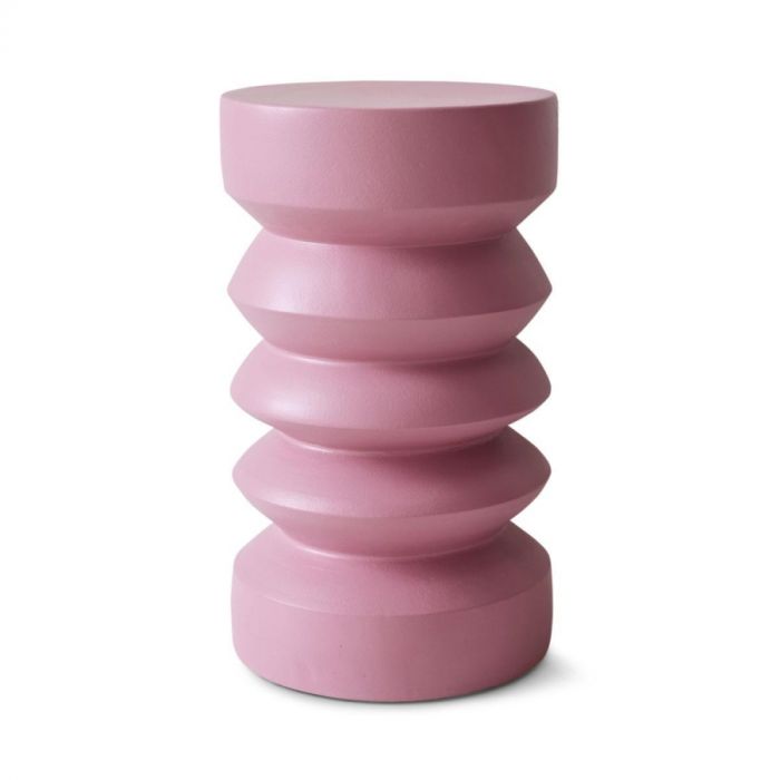 Stoneware Sidetable Rouge in roze kleur met speelse organische vorm op witte achtergrond.