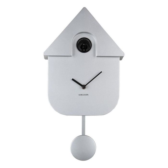 Karlsson wandklok Modern Cuckoo metallic zilver met slinger en zwarte wijzers, vooraanzicht.