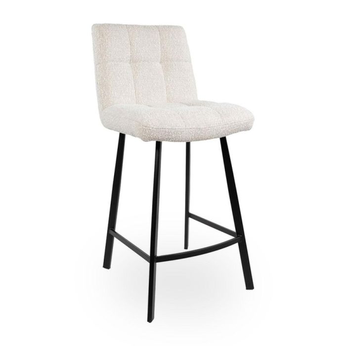 Barkruk Monet in beige stof met zwarte metalen poten, vooraanzicht op witte achtergrond.