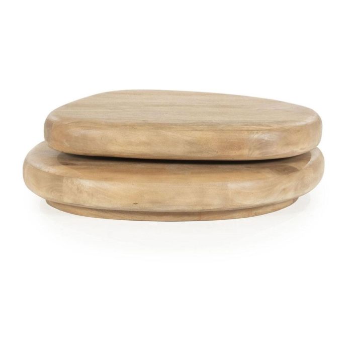 Salontafel Kabo van gladgeschuurd mangohout met organische vorm, vooraanzicht.