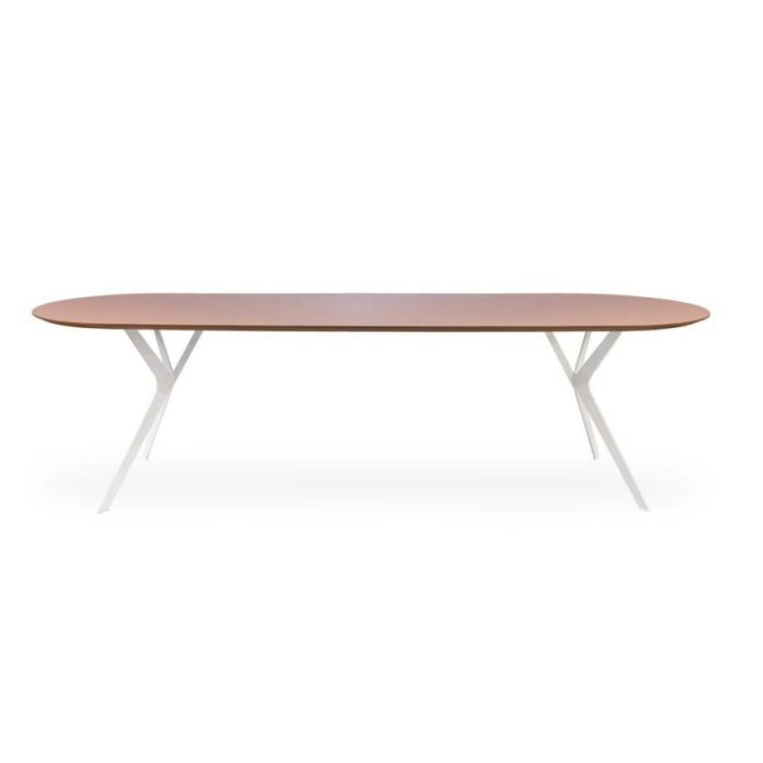 Plat ovale eetkamertafel Sem met HPL tafelblad, verfijnde facetrand en modern Kai-onderstel in een elegante uitvoering.