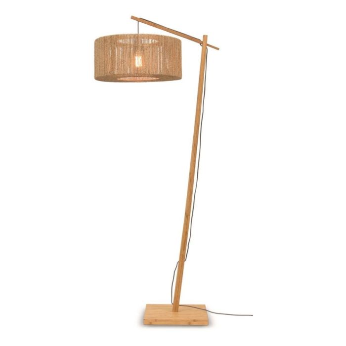 Natuurlijke It's About RoMi Vloerlamp Iguazu van bamboe met jute kap op witte achtergrond.