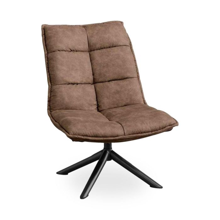 Draaifauteuil Calpe in taupekleurige Preston 22-stof met biesafwerking en zwarte metalen 4-teensvoet, vooraanzicht op witte achtergrond.