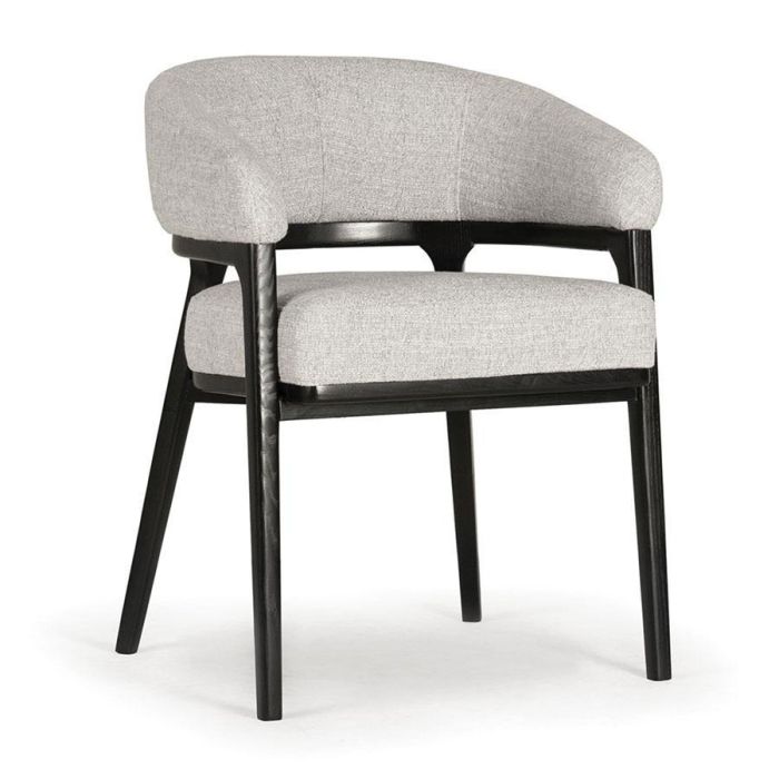 Armstoel Dory schuin van voren met lichtgrijze bekleding en zwart houten frame met afgeronde armleuningen