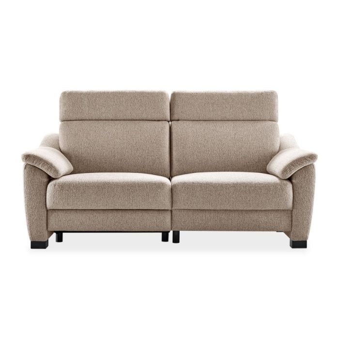 Mirtho bankenconcept 2,5-zitsbank in beige weefstof met extra hoge rug en zwarte poten, frontaal gefotografeerd tegen een witte achtergrond.