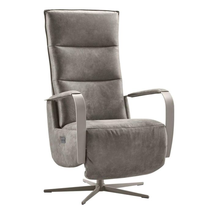 Elektrische relaxfauteuil Seduto in donkergrijs microleder met metalen armleuningen en vijfteens voet.