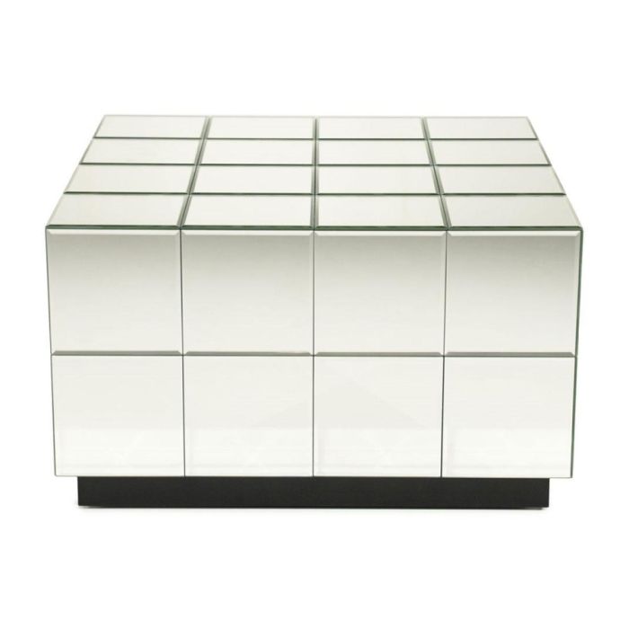 Salontafel Flectron met reflecterende spiegeldelen en strak rasterpatroon, uitgevoerd in glas en hout met zwarte basis op witte achtergrond.