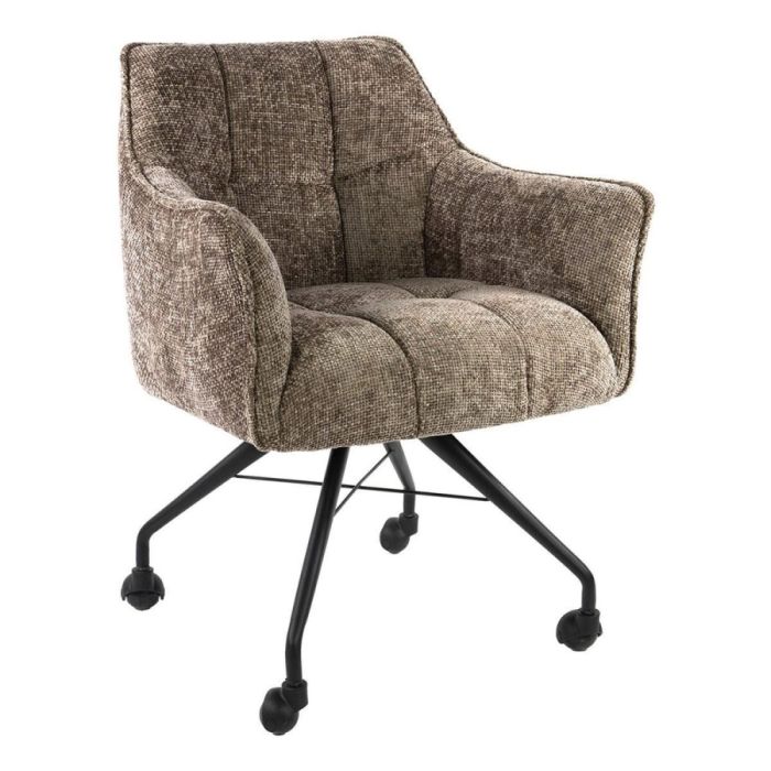 Armstoel Raster Hoven champagne in driekwart aanzicht met zachte stoffen bekleding en zwart metalen onderstel op wieltjes.