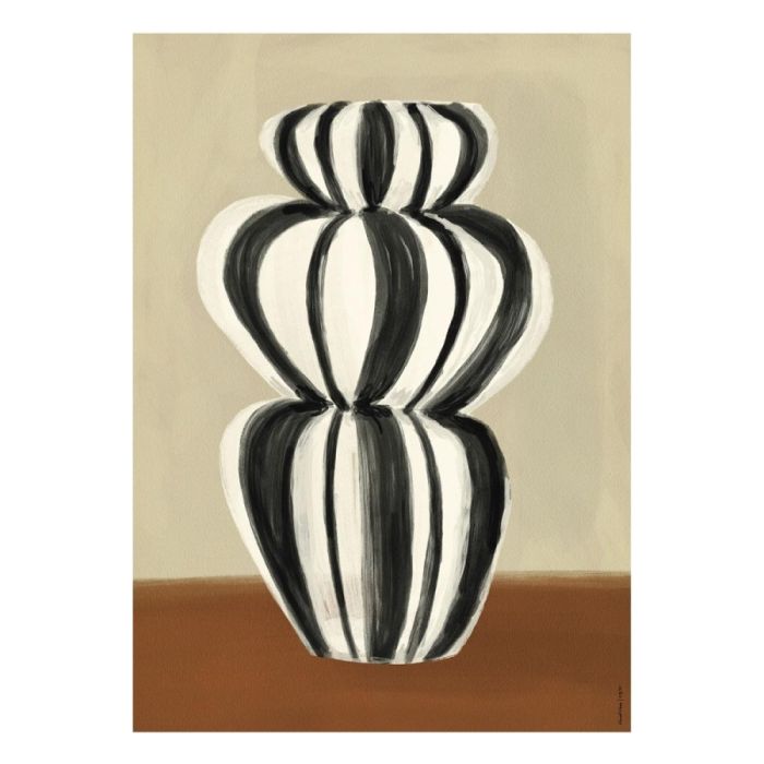 Urban cotton Vivid Vase 03 met abstracte zwart-witte vaasvorm op een beige en bruine achtergrond.