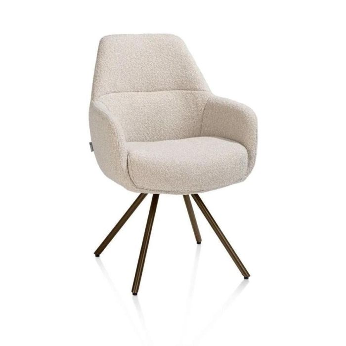 Armstoel Mavis in stof Cloudy met zachte boucléstof, metalen onderstel in steelbrown en armleuningen, frontaal gefotografeerd tegen een witte achtergrond.