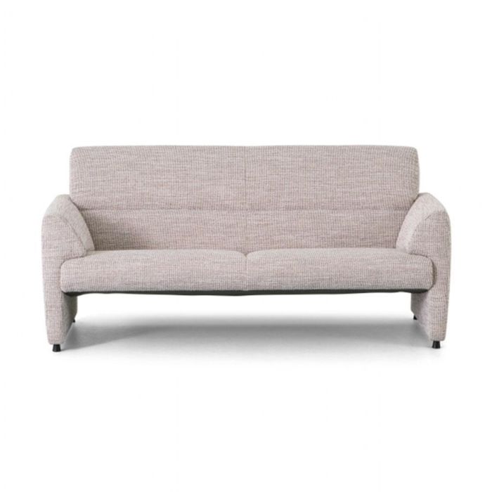 Beige Montèl Mondi 3-zitsbank in Discovery-stof, recht van voren gefotografeerd op witte achtergrond