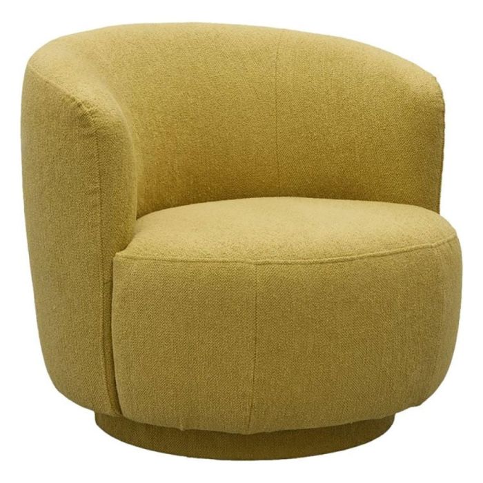 Mosterdgele draaifauteuil Serena met ronde zitting en gesloten armleuningen, gefotografeerd recht van voren op witte achtergrond.