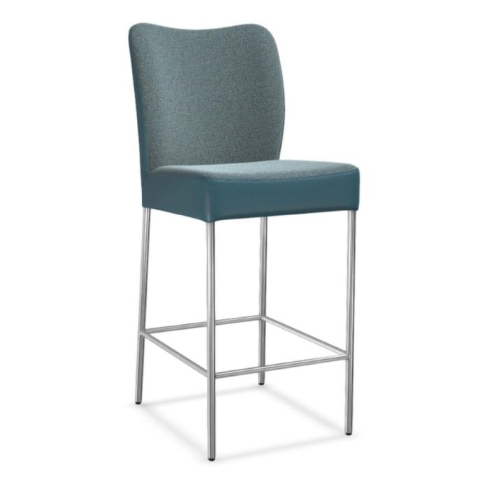 Bert Plantagie barkruk Mambo in blauwgroen met stoffen rug en metalen frame op witte achtergrond