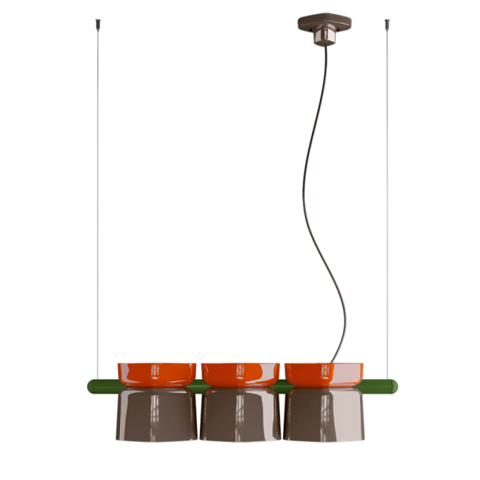 Hanglamp Yakitori met drie keramische kappen in oranje en taupe op groene stang