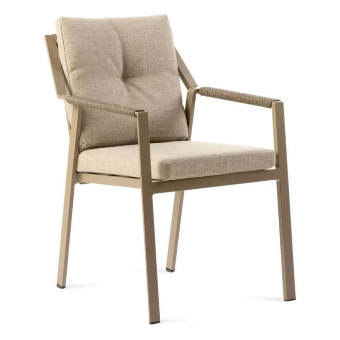 Tuinstoel Zamora clay schuin van voren met aluminium frame, rope armleuningen en licht beige kussens