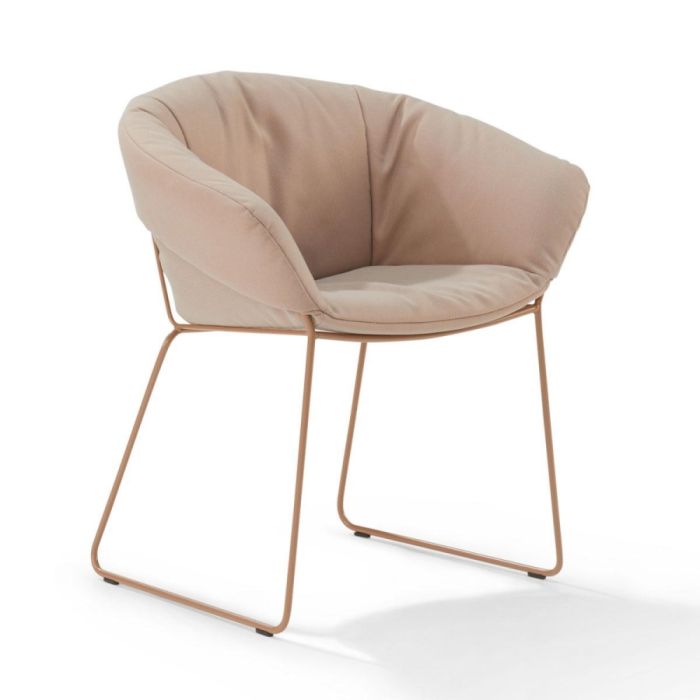 Label Duke Outdoor stoel met beige outdoorstof en slank metalen frame voor terras