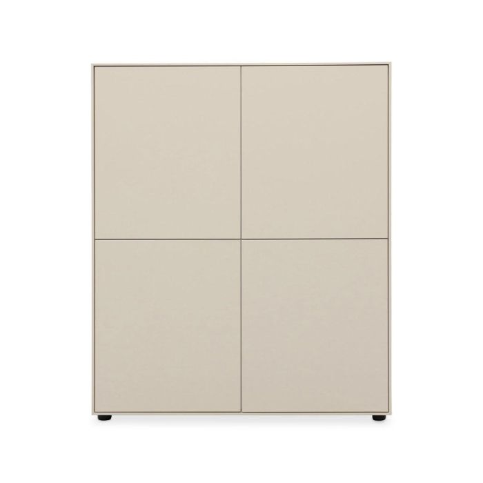 Trendhopper opbergkast Moiano in friswitte kleur met vier greeploze deuren en minimalistisch design