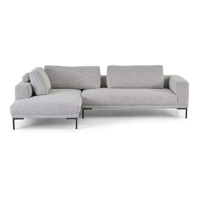 Montèl 40-2 hoekbank links in grijze Monarch stof met chaise longue en zwart metalen poten tegen lichte achtergrond