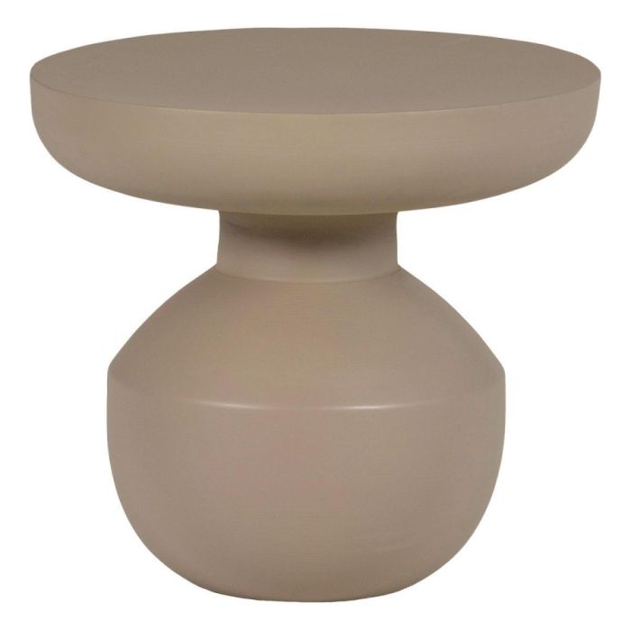 WOOOD Bova bijzettafel van bruin metaal met ronde top en sculpturale basis, vrijstaand tegen lichte achtergrond