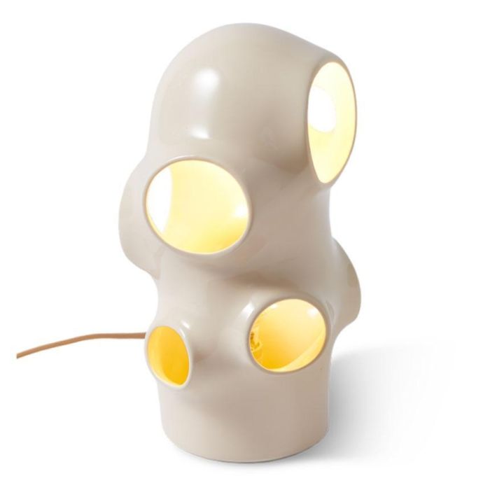 POLSPOTTEN tafellamp Bulle Beige van glanzend keramiek met meerdere ronde lichtopeningen waar warm licht doorheen schijnt