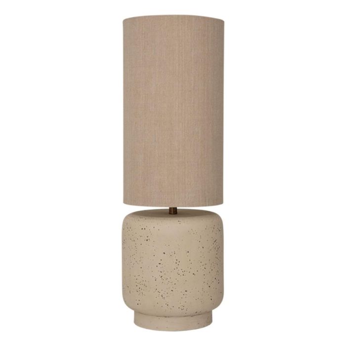 Urban Nature Culture lamp Tloe met hoge linnen kap en gespikkelde keramieken voet op witte achtergrond