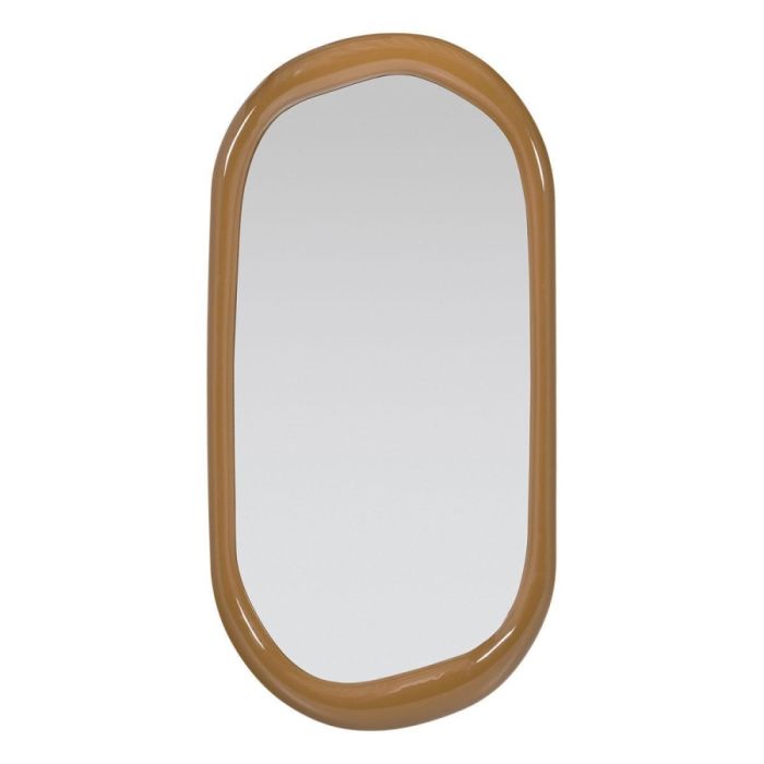 Ovale wandspiegel Norea met honinggele hoogglans rand vrijstaand op witte achtergrond