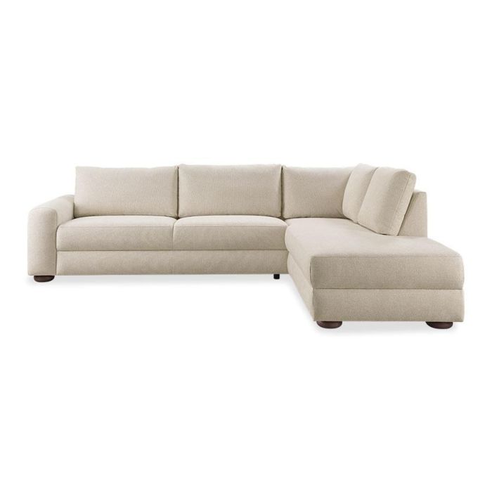 Beige hoekbank Famatina met chaise longue rechts, losse rugkussens en ronde houten poten.