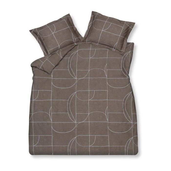 Puzzle dekbedovertrekset in espresso van Vandyck met grafisch lijnpatroon in lichtblauw op een warme bruine ondergrond