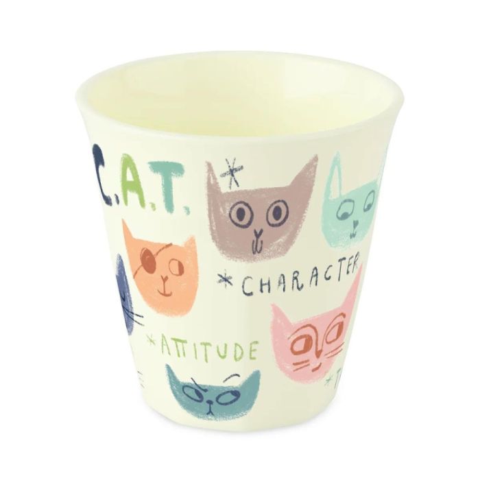 Crèmekleurige beker met handgetekende kattenillustraties uit de NORA Stories PURRS serie