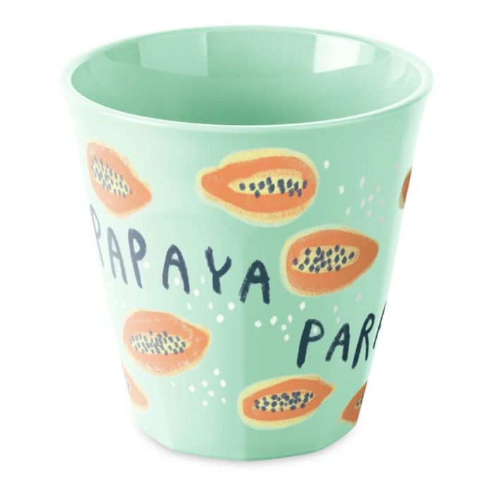Groene beker met papaya illustraties en tekst Papaya Paradise op witte achtergrond