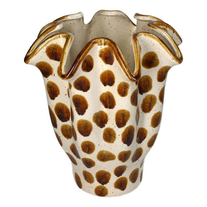 Keramieken vaas met bruine stippen en golvende rand op lichte basis