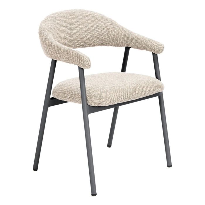 Beige bouclé armstoel Dioso met zwart metalen frame en ronde armleuningen schuin van voren