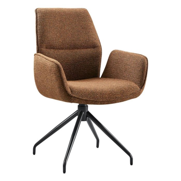 Draaibare armstoel Gavio Taurus Caramel met warme caramelkleurige bekleding, armleuningen en zwart metalen kruispoot