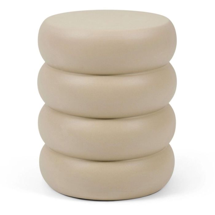 Rivièra Maison Rose Tower keramieken bijzettafel in beige met gestapelde ronde vormen.