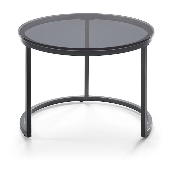 Warana bijzettafel van Baenks met rond donker glazen blad en zwart metalen onderstel.