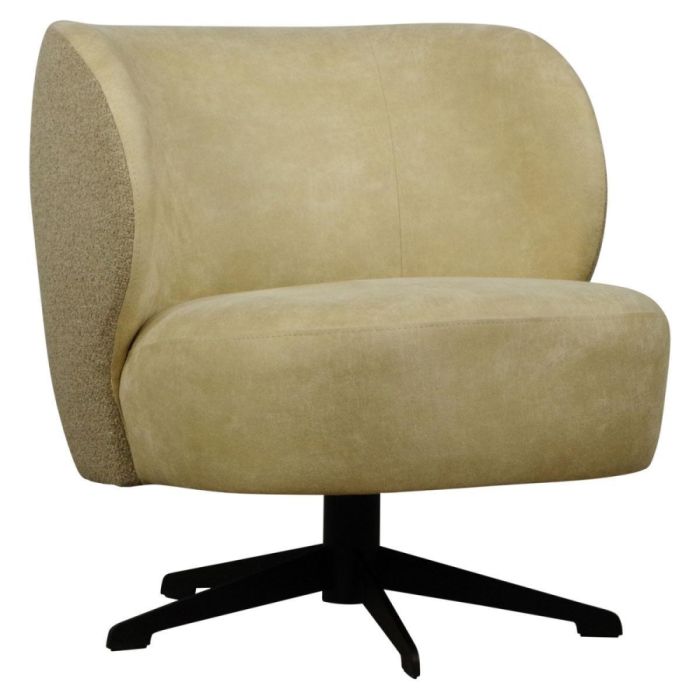 Draaifauteuil Wilder met beige bekleding, contrasterende rug en zwarte draaivoet.